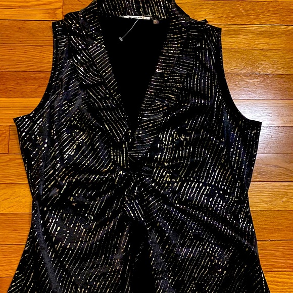 Tahari Tops - Tahari sparkly top, Large